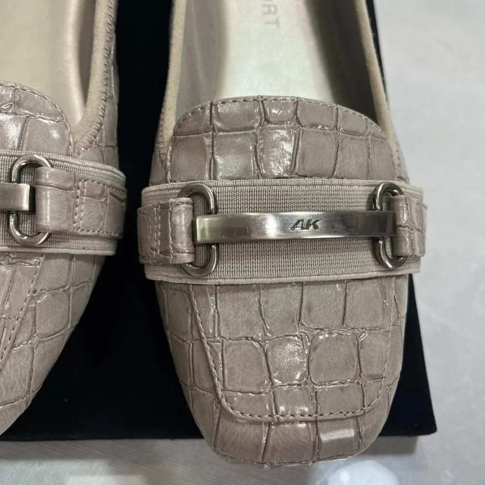 Anne Klein AK Sport Croc Embossed Loafers Comfort Flats Taupe 10M - Picture 9 of 16
